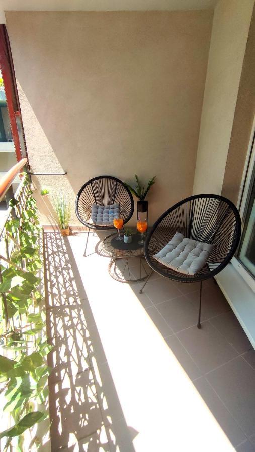 Apartment Paolo By The Beach Znjan Split Kültér fotó