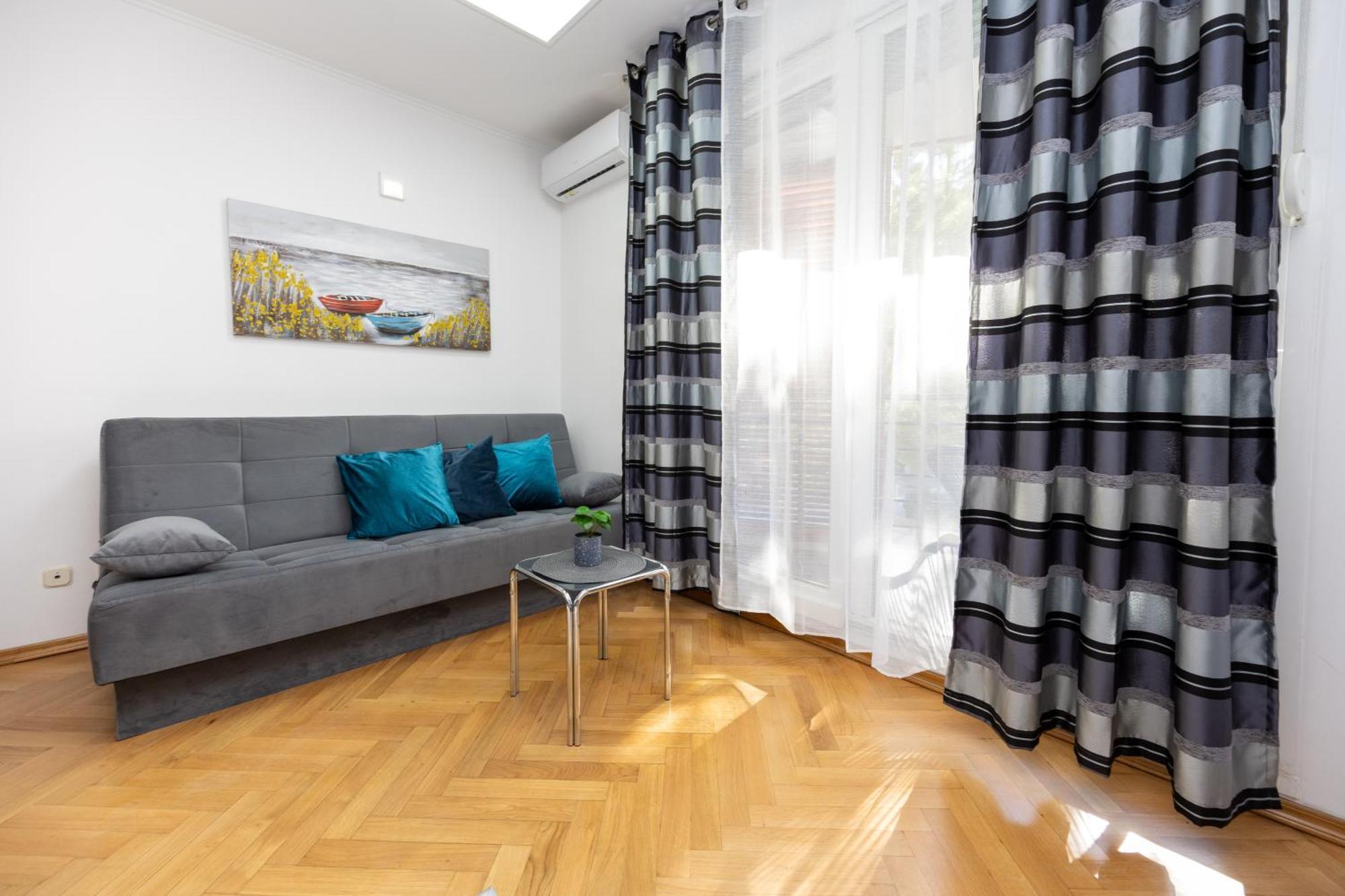 Apartment Paolo By The Beach Znjan Split Kültér fotó